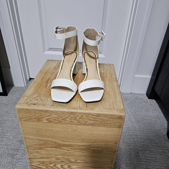 Ankle Strap Block Heel - Picture 3 of 8